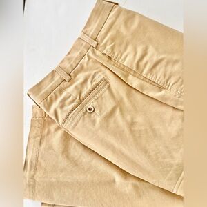 Tommy Bahama Men's light Khaki tan Chinos classic golf pants waist 32